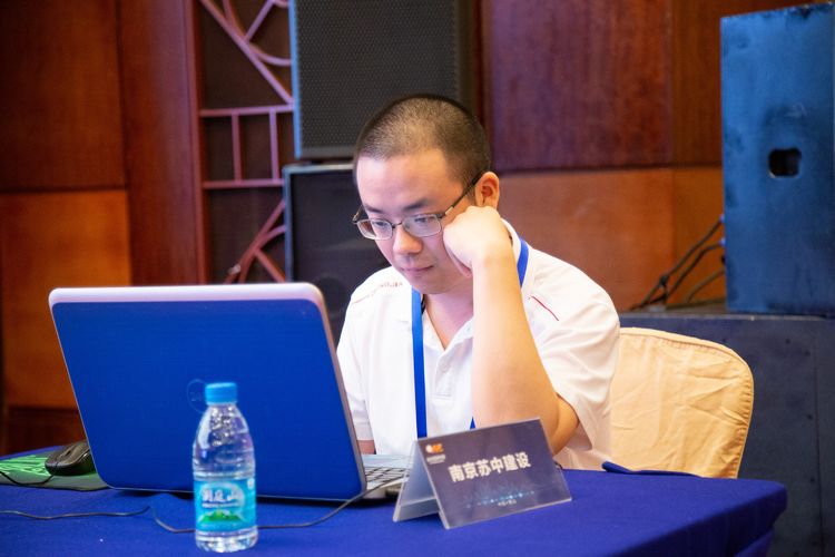 http://static2.ivwen.com/users/14733273/681ab0cb2c2afda8e3f542c3ed7980a6.jpg?imageView2/2/w/750/h/1400/q/80