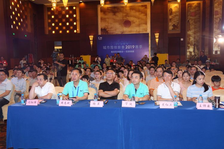 http://static2.ivwen.com/users/14733273/fa427b894e31812981841283f1629b86.jpg?imageView2/2/w/750/h/1400/q/80